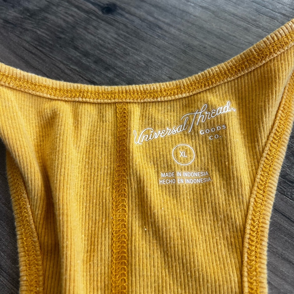 Universal Thread Ribbed Tanks size XL - Picture 4 of 5